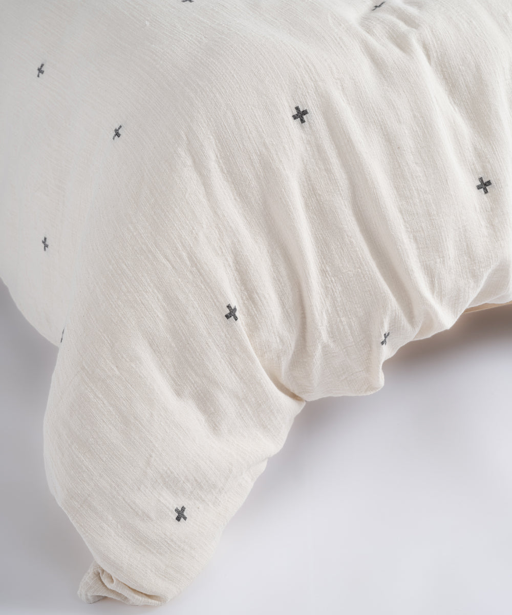 Комплект постільної білизни Budapesthe 100% бавовна (garment washed) – кремовий з чорним хрестиком