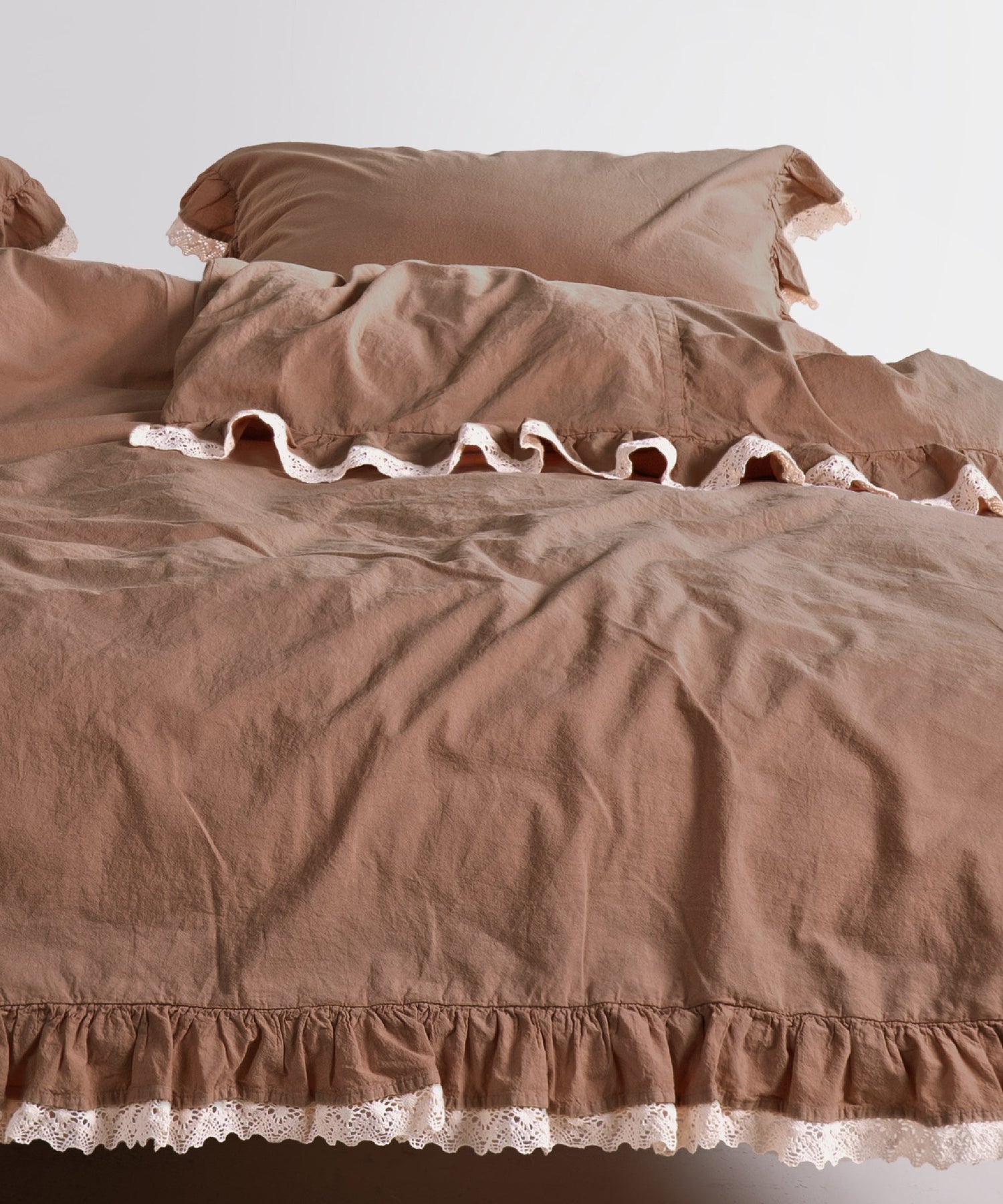 Minimal і сучасні тенденції спальні в Україні