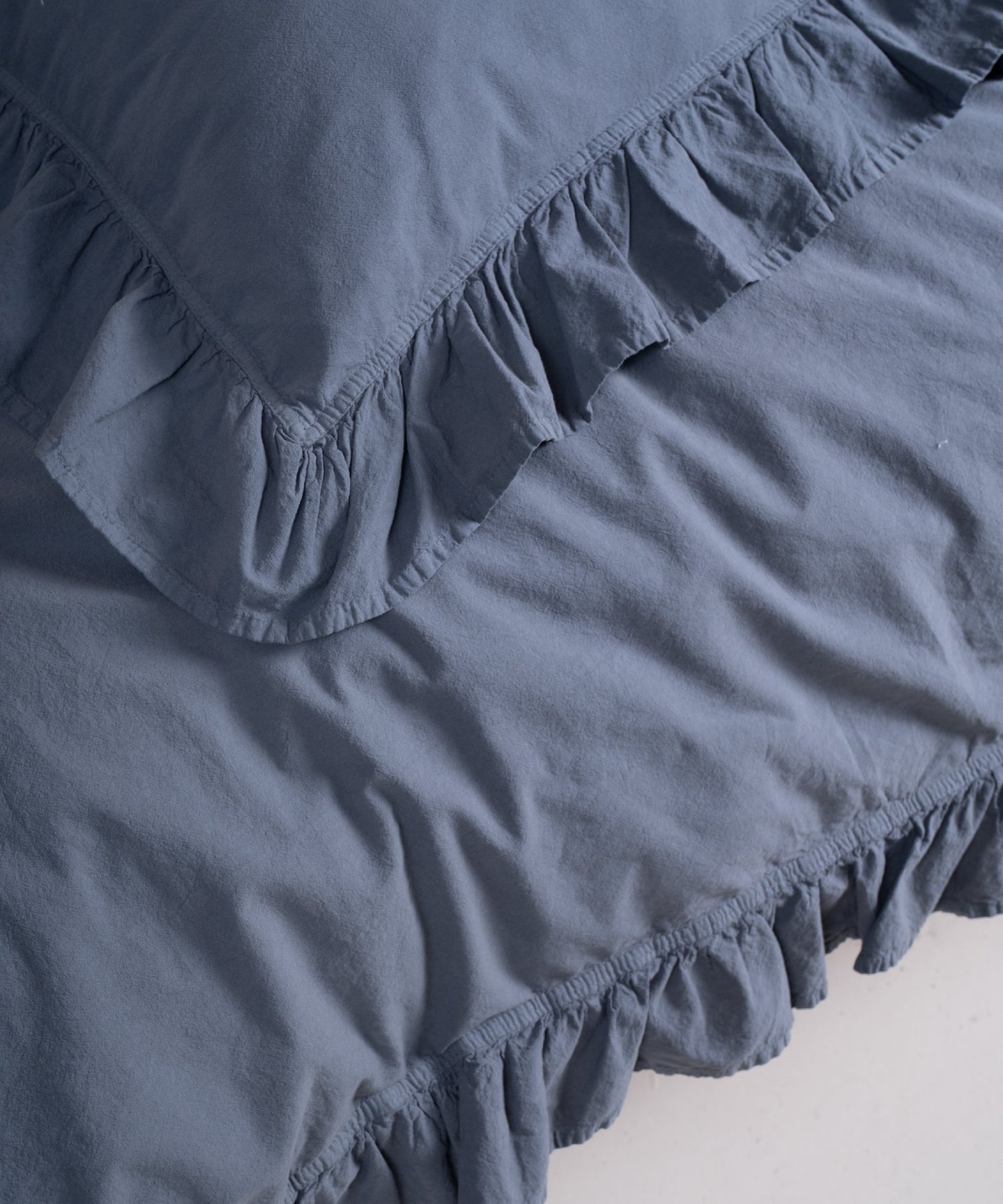 Концепція спальні з кольором Castle Rock