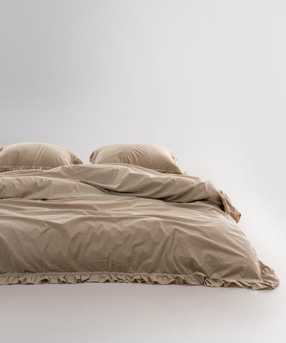 Комплект постільної білизни з рюшами, 100% stonewashed бавовна, колір Oxfordtan, підковдра 200x200, наволочки 50x70, простирадло 240x260